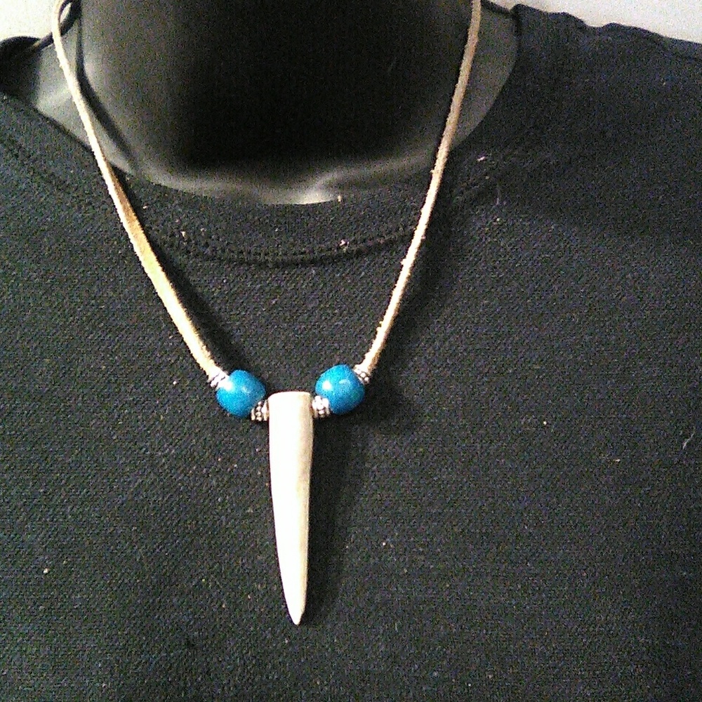 New authentic deer antler necklace
